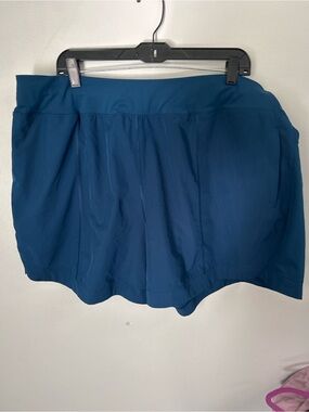 tek gear Women's Athletic Shorts in Teal Blue